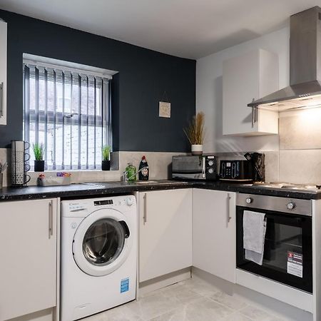Immaculate 4 Bed In Liverpool By Hinkley Homes Short Lets & Serviced Accommodation Eksteriør bilde