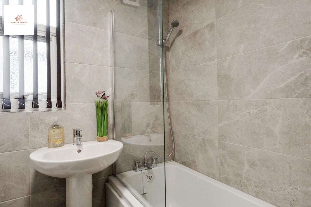 Immaculate 4 Bed In Liverpool By Hinkley Homes Short Lets & Serviced Accommodation Eksteriør bilde